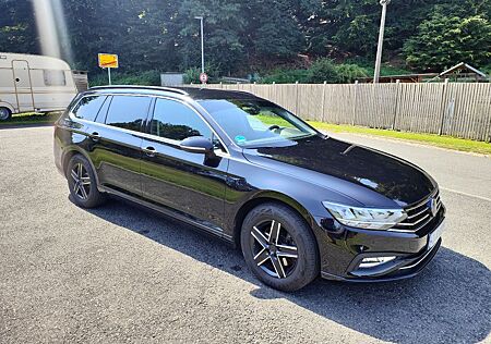 VW Passat Variant Volkswagen 2.0 TDI SCR Business Variant ...