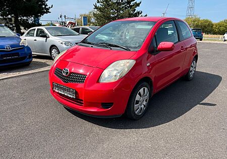 Toyota Yaris Cool 1,0-l-VVT-i