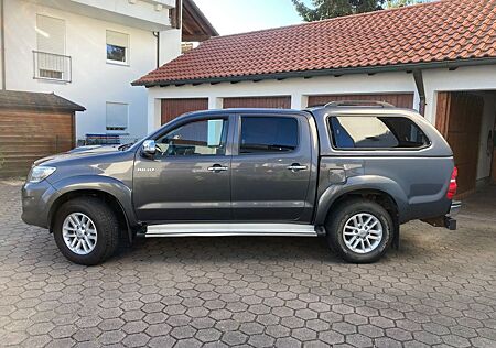 Toyota Hilux mit Hardtop