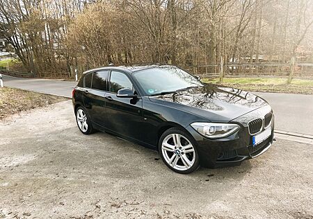 BMW 116i Sport Line M-Sportpaket XENON SH ALCANTARA