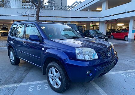 Nissan X-Trail 4x4 Automatik 2.5 Klimatr. 01708044052