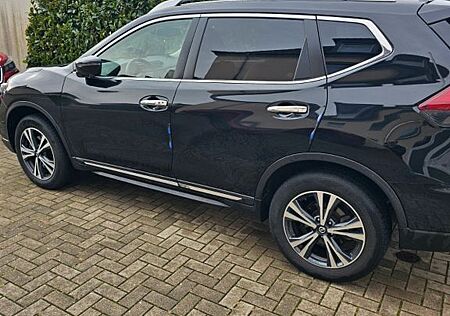 Nissan X-Trail 1.3 DIG-T TEKNA 7 Sitze