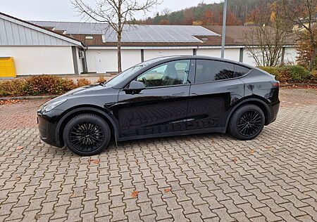 Tesla Model Y RWD Winterräder Keramikversiegelung