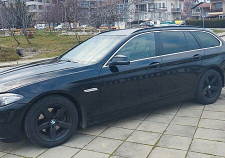 BMW 520d X-Drive Touring A Luxury