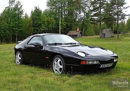 Porsche 928 GTS V8