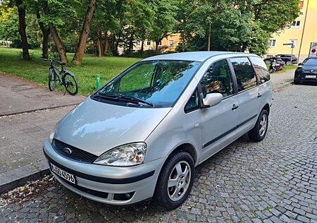 Ford Galaxy 2.3 16V Ghia 7-Sitzer Ghia