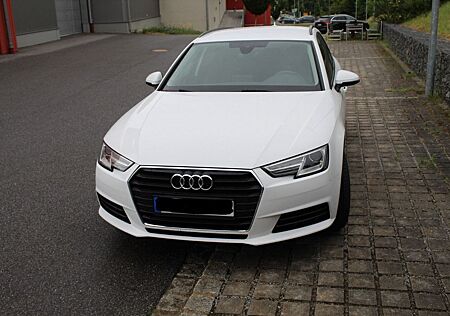 Audi A4 Avant B9 (Baujahr 2016)