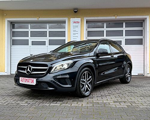 Mercedes-Benz GLA 220 d 4Matic STNDHZNG,NAVI,AHK, HimmelSchwar