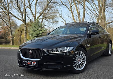Jaguar XE 2.0D Panorama/Bi-Xenon/gr.Navi/SHZ/TopZustand