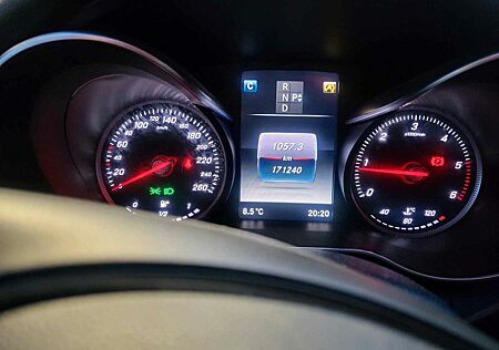Mercedes-Benz C 220 d 4MATIC T AMG Line Autom. AMG LineZu verk