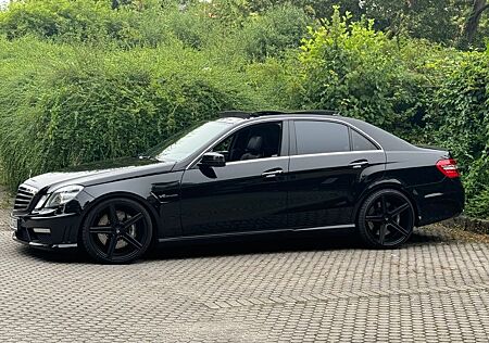 Mercedes-Benz E 63 AMG Lim. *Drivers Package*Pano*H&K*Voll