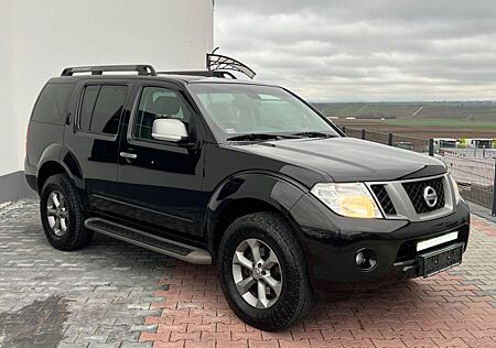 Nissan Pathfinder 2.5 dCi SE*NUR 127TKM*7SITZER*AHK*