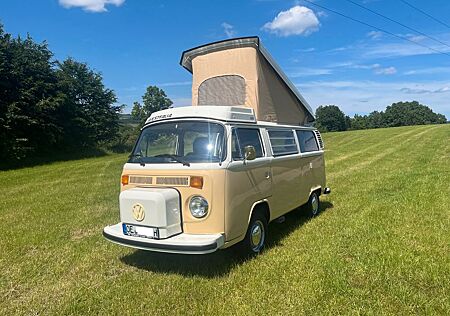 VW T2 Volkswagen T2b Westfalia