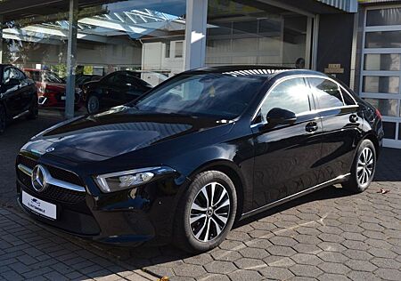 Mercedes-Benz A 180 A180d*Limousine*Leder*Navi*SHZ*LED