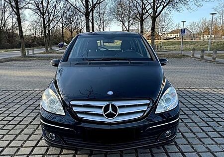 Mercedes-Benz B 200 / W245