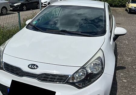 Kia Rio 1.4 FIFA WORLD CUP EDITION FIFA WORLD CU...