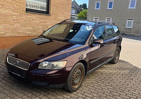 Volvo V50 2.4 -