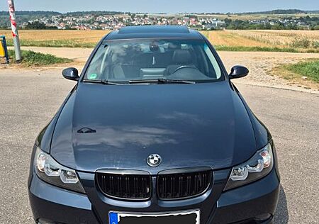 BMW 335i - e90