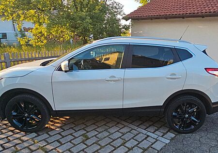 Nissan Qashqai 1.6 dCi DPF Xtronic Black Edition Bl...