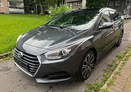 Hyundai i40 1.7 CRDi 104kW Pano/Navi/Leder /Kamera