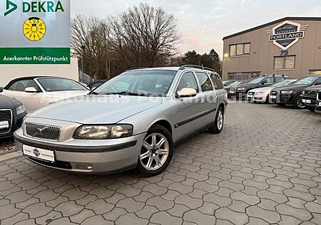 Volvo V70 2.4 Comfort Aut/ZR 23/HU NEU/SHZ/Tempo/Klima