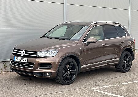 VW Touareg Volkswagen 4.2 V8 TDI ACC, PANORAMA R Line Voll