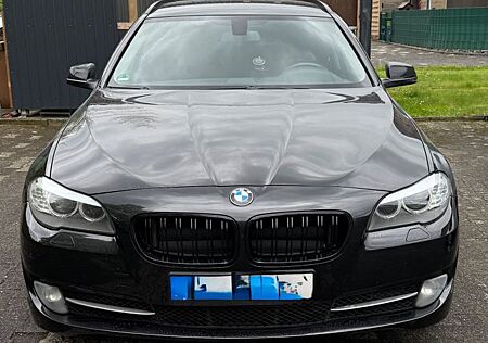 BMW 520d xDrive Touring A -