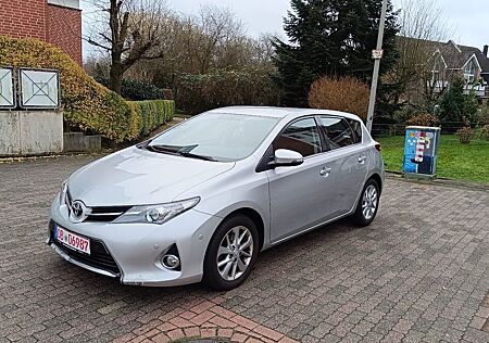 Toyota Auris Start Edition Scheckheftgepflegt