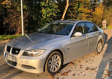 BMW 318i - Klimaaut. /Stzh. / PDC
