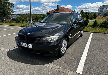 BMW 320 gebraucht kaufen BMW 320i Touring, Klima, Sitzheizung, Neue Reifen