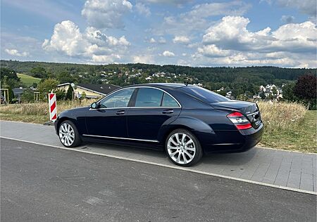 Mercedes-Benz S 500 4matic Kurz Version