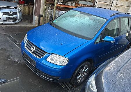 VW Touran Volkswagen Goal EcoFuel,Klima,servo,gasanlage,usw.