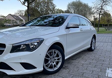 Mercedes-Benz CLA 180 Shooting Brake CLA 180 d Shooting Br...