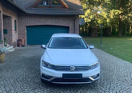 VW Passat Variant Volkswagen Alltrack/ 4Motion/DSG/LED/ACC/AHK
