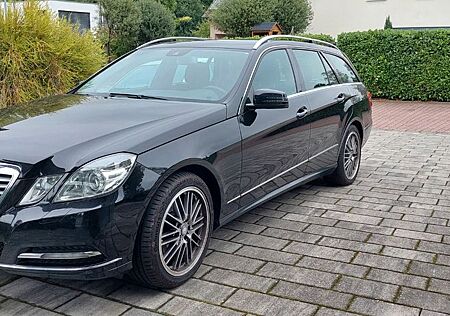 Mercedes-Benz E 200 CDI T BlueEFFICIENCY ELEGANCE ELEGANCE