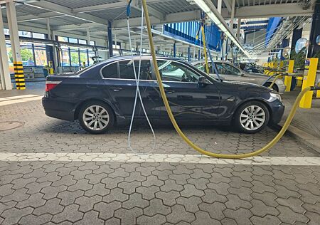 BMW 523i - e60