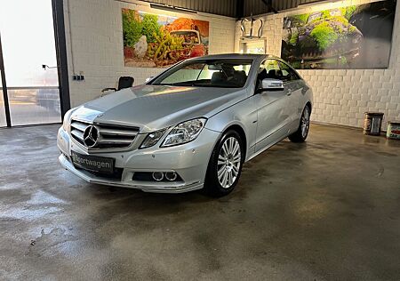 Mercedes-Benz E 200 E -Klasse Coupe CGI BlueEfficiency