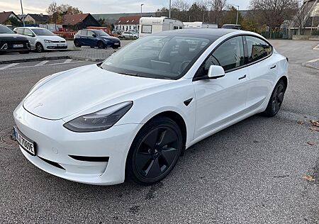 Tesla Model 3 Standard-Reichweite Plus - Hinterrad...