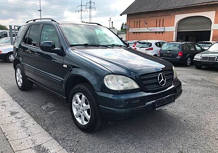 Mercedes-Benz ML 320 Automatik/Leder/AHK/Tüv Neu