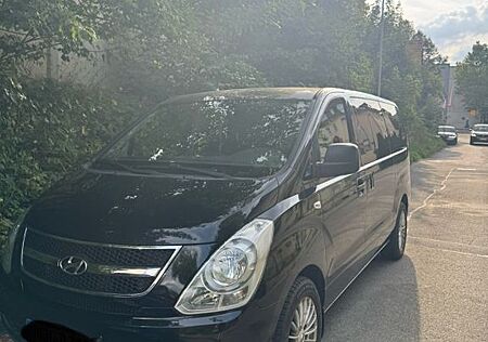 Hyundai H-1 Starex