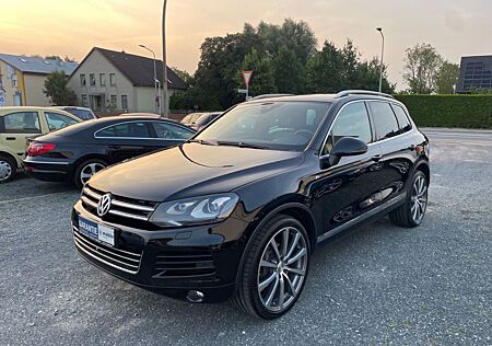 VW Touareg Volkswagen V6 3.0TDI BMT*R-LINE*22ZOLL*AHK