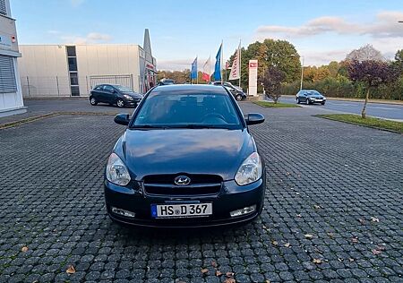 Hyundai Accent TÜV NEU