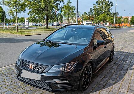 Seat Leon ST CUPRA 300 4DRIVE Performance-Paket Black