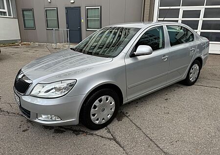 Skoda Octavia Lim. Ambition KLIMAA.-EUR5-TEMPO-TÜV-NEU