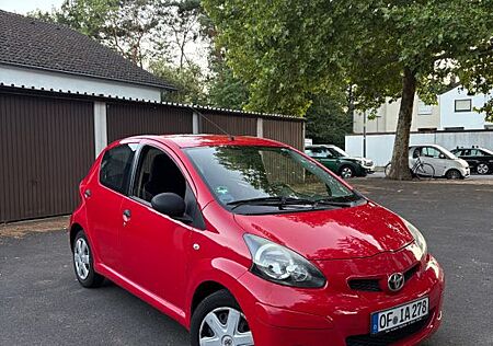 Toyota Aygo (X) Aygo (X) 1,0-l-VVT-i -