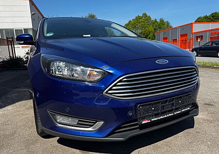 Ford Focus Turnier Titanium Navi Pdc Led Alufelgen