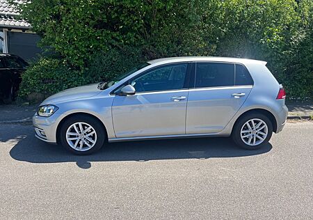 VW Golf Volkswagen VII 1.6 TDI Comfortline, ACC, Navi
