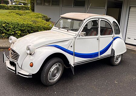 Citroën 2 CV 2CV6 Club aus erster Hand