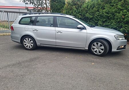 VW Passat Variant Volkswagen 1.6 TDI NAVI KLIMA SITZH NAVI