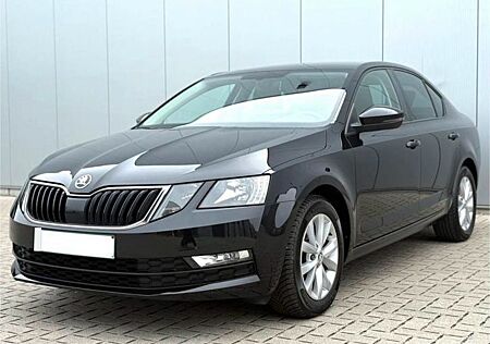 Skoda Octavia 1.6 TDI 1Hand Leder Navi Voll Style